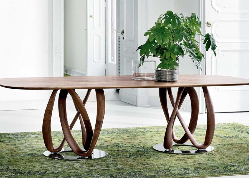 'Infinity' dining table